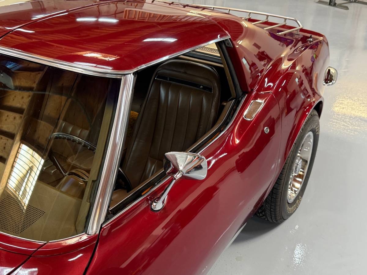 Chevrolet-corvette-1972-22