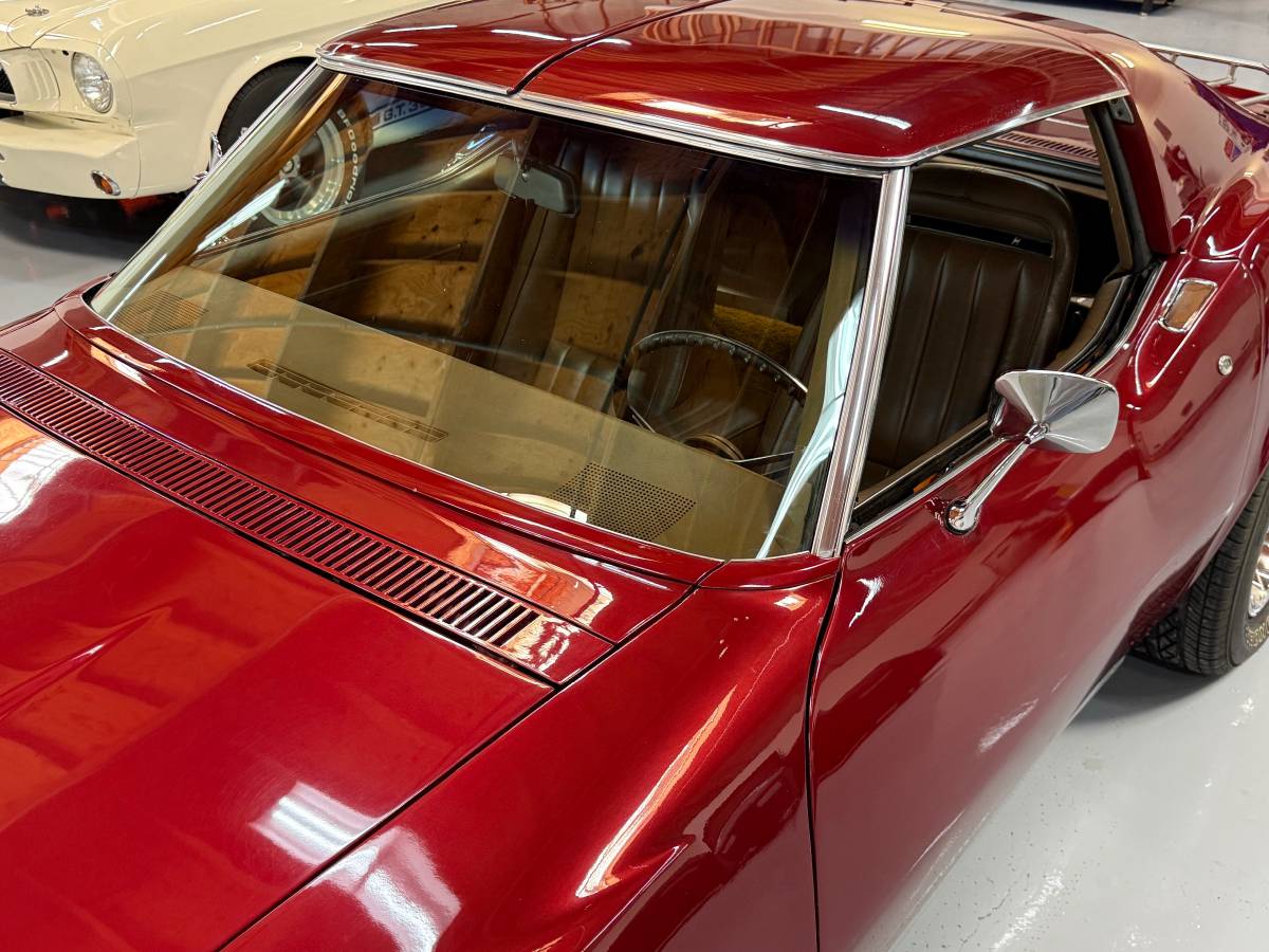 Chevrolet-corvette-1972-4