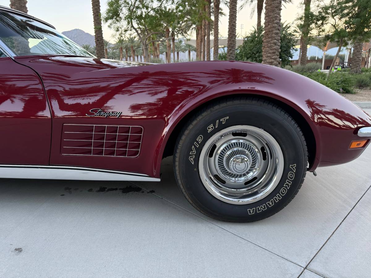 Chevrolet-corvette-1972-7