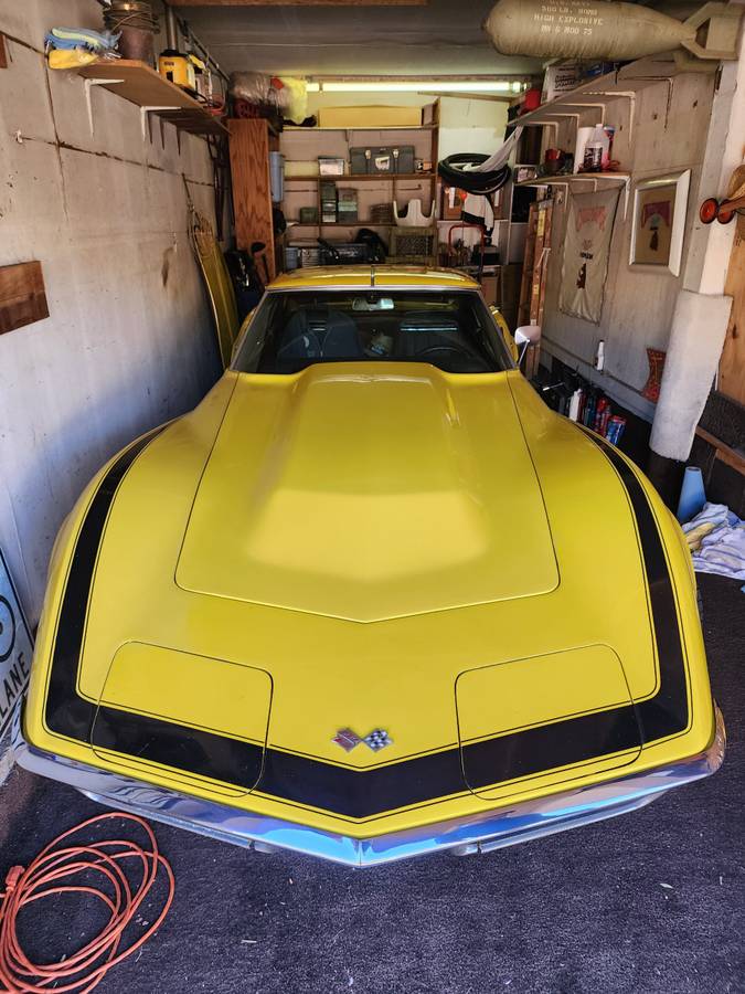 Chevrolet-corvette-1972-9