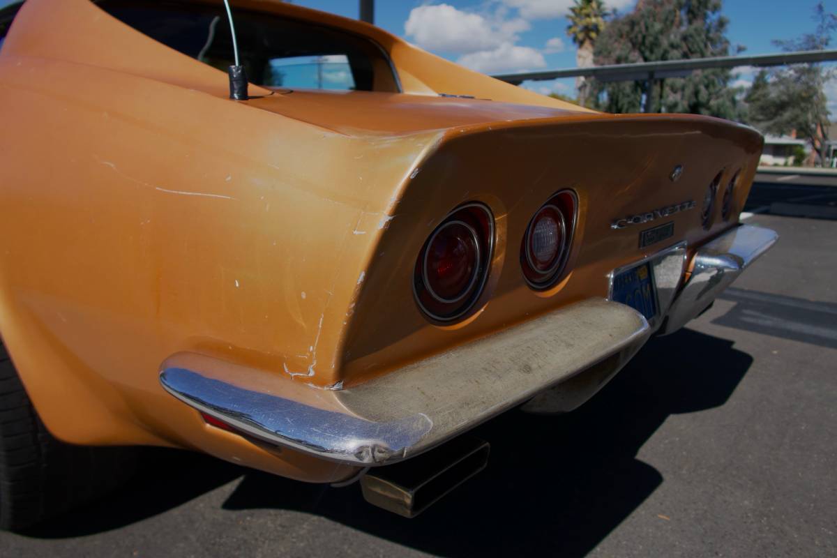 Chevrolet-corvette-1972-orange-10