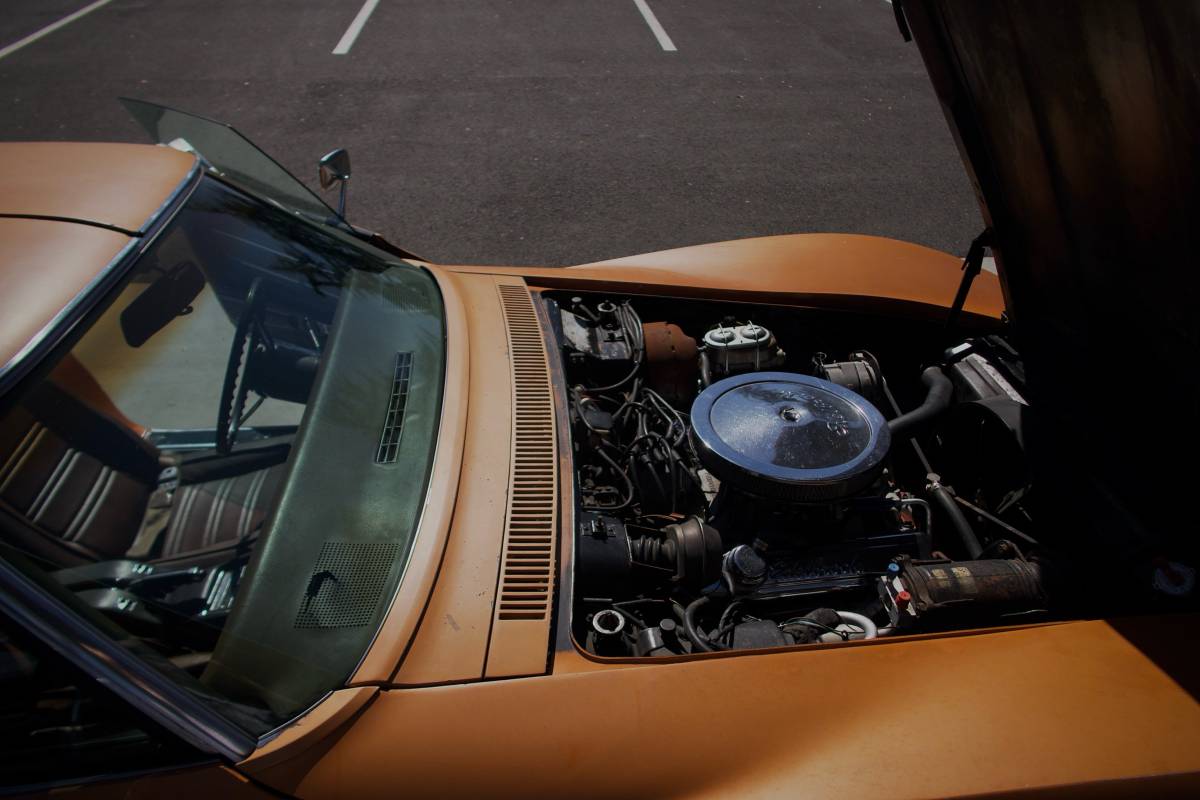 Chevrolet-corvette-1972-orange-12