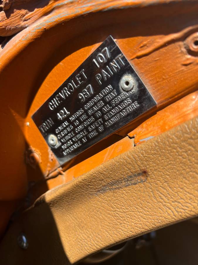Chevrolet-corvette-1972-orange-13