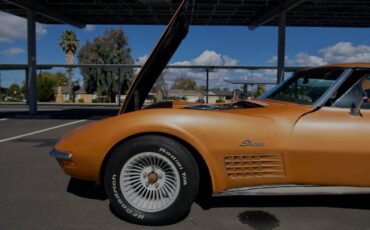 Chevrolet-corvette-1972-orange-21