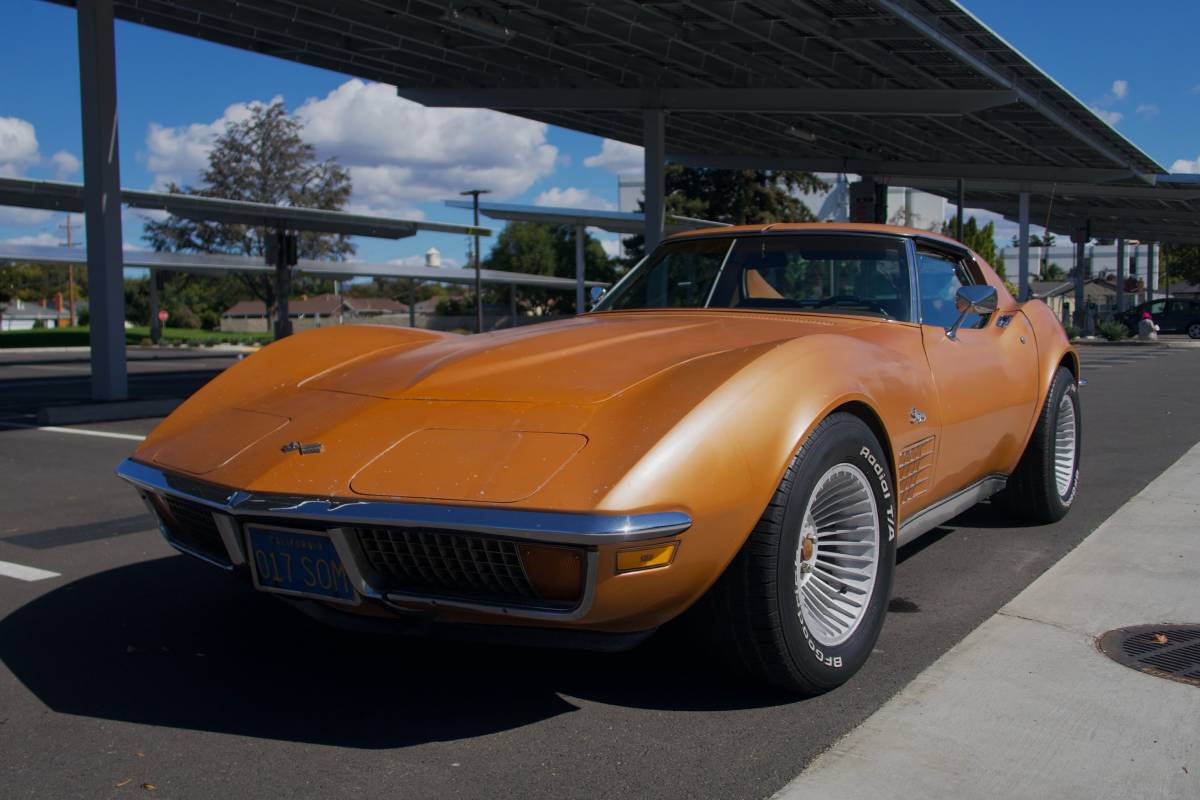Chevrolet-corvette-1972-orange-3