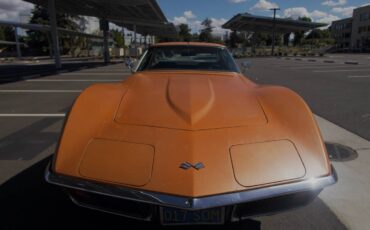 Chevrolet-corvette-1972-orange-5