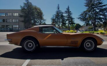 Chevrolet-corvette-1972-orange-7