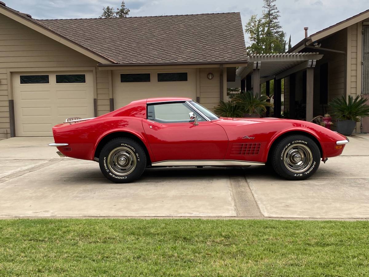 Chevrolet-corvette-1972-red-33