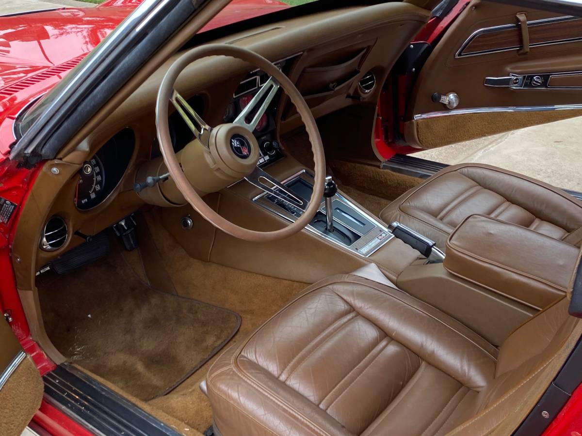 Chevrolet-corvette-1972-red-37