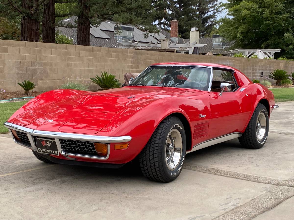 Chevrolet-corvette-1972-red