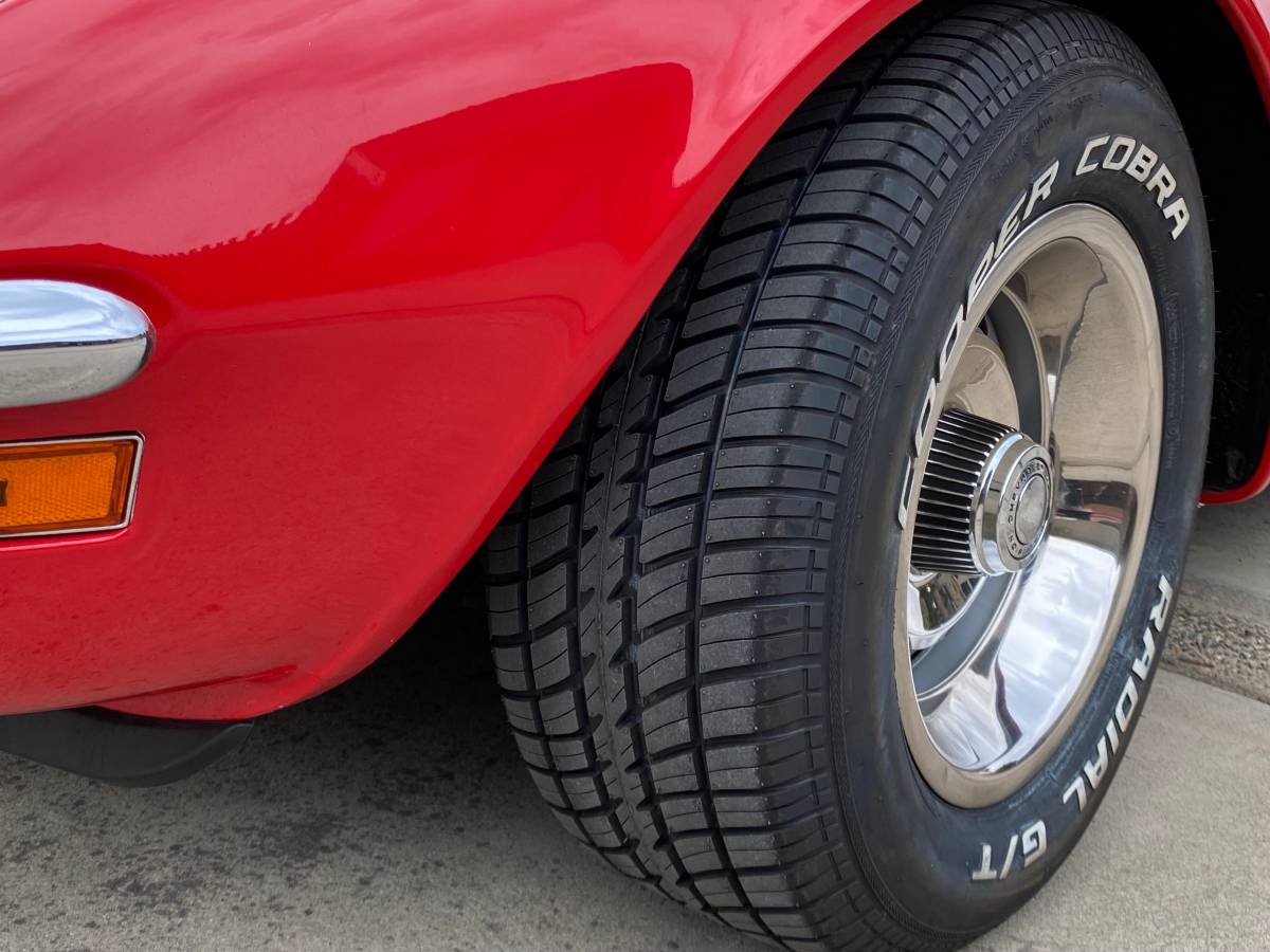 Chevrolet-corvette-1972-red-54