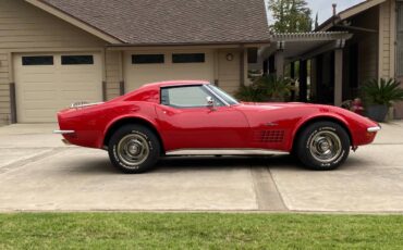 Chevrolet-corvette-1972-red-6