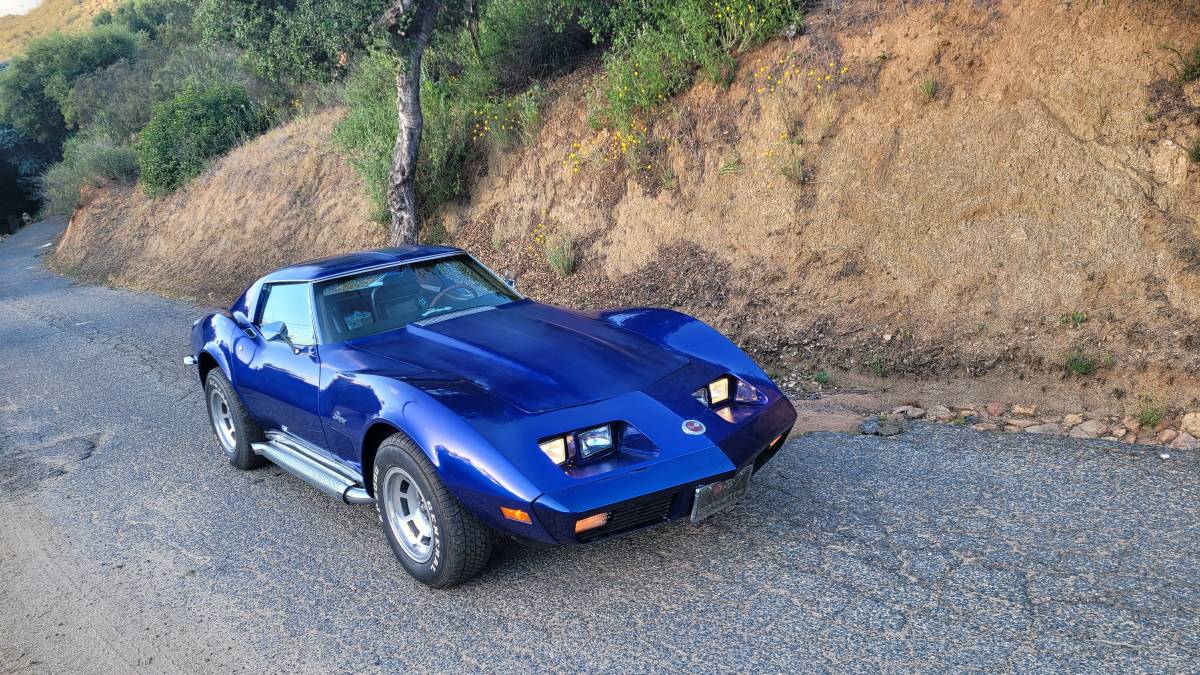 Chevrolet-corvette-1973-17