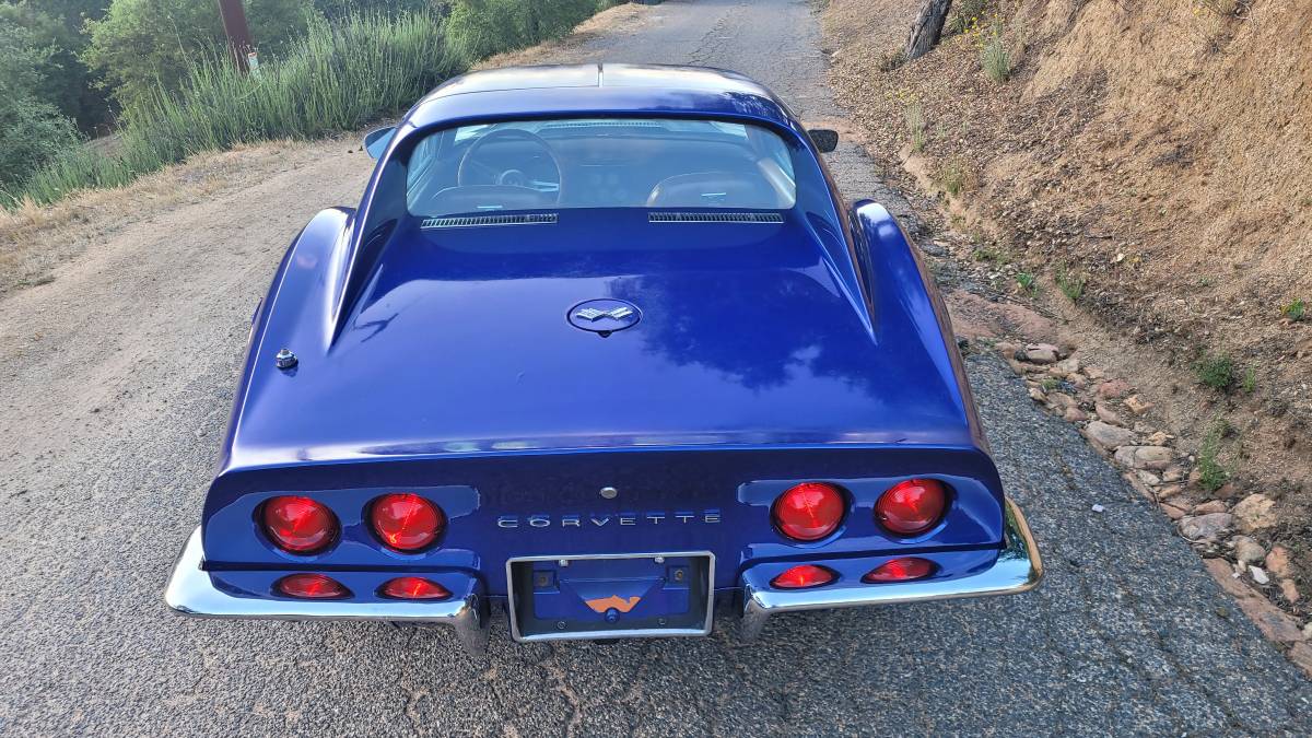 Chevrolet-corvette-1973-2