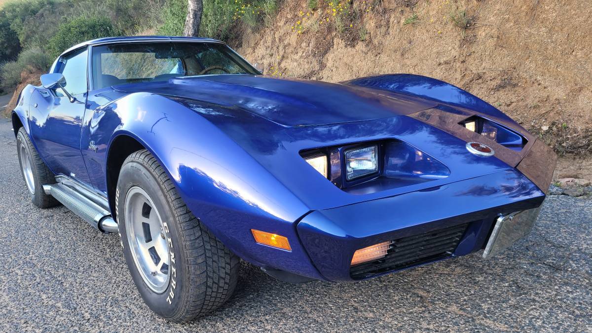 Chevrolet-corvette-1973-21