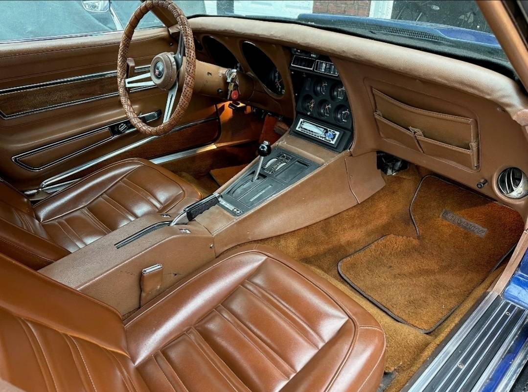 Chevrolet-corvette-1973-22