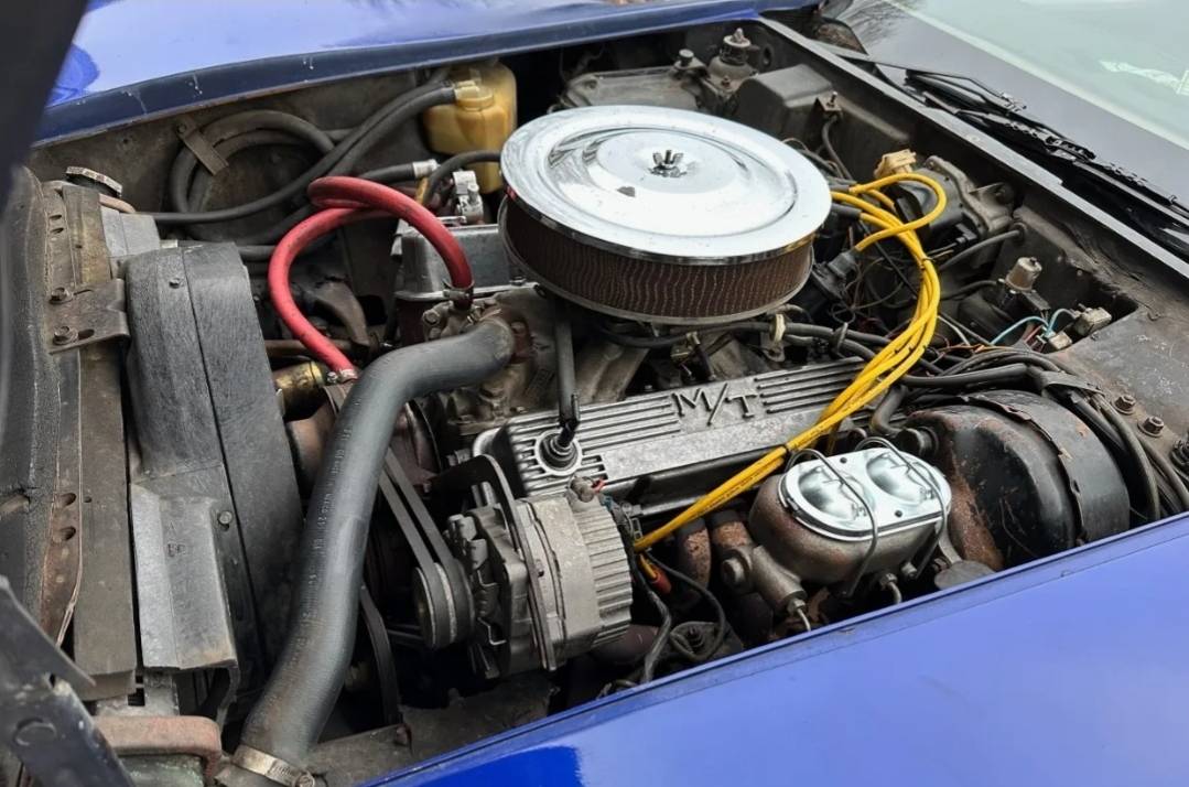 Chevrolet-corvette-1973-23