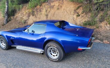 Chevrolet-corvette-1973-3