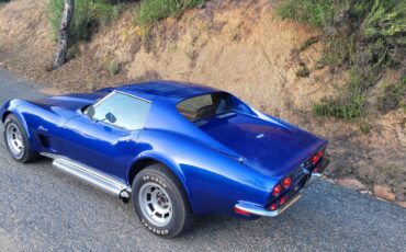 Chevrolet-corvette-1973-9
