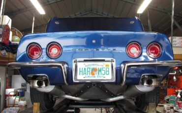 Chevrolet-corvette-1973-blue-11