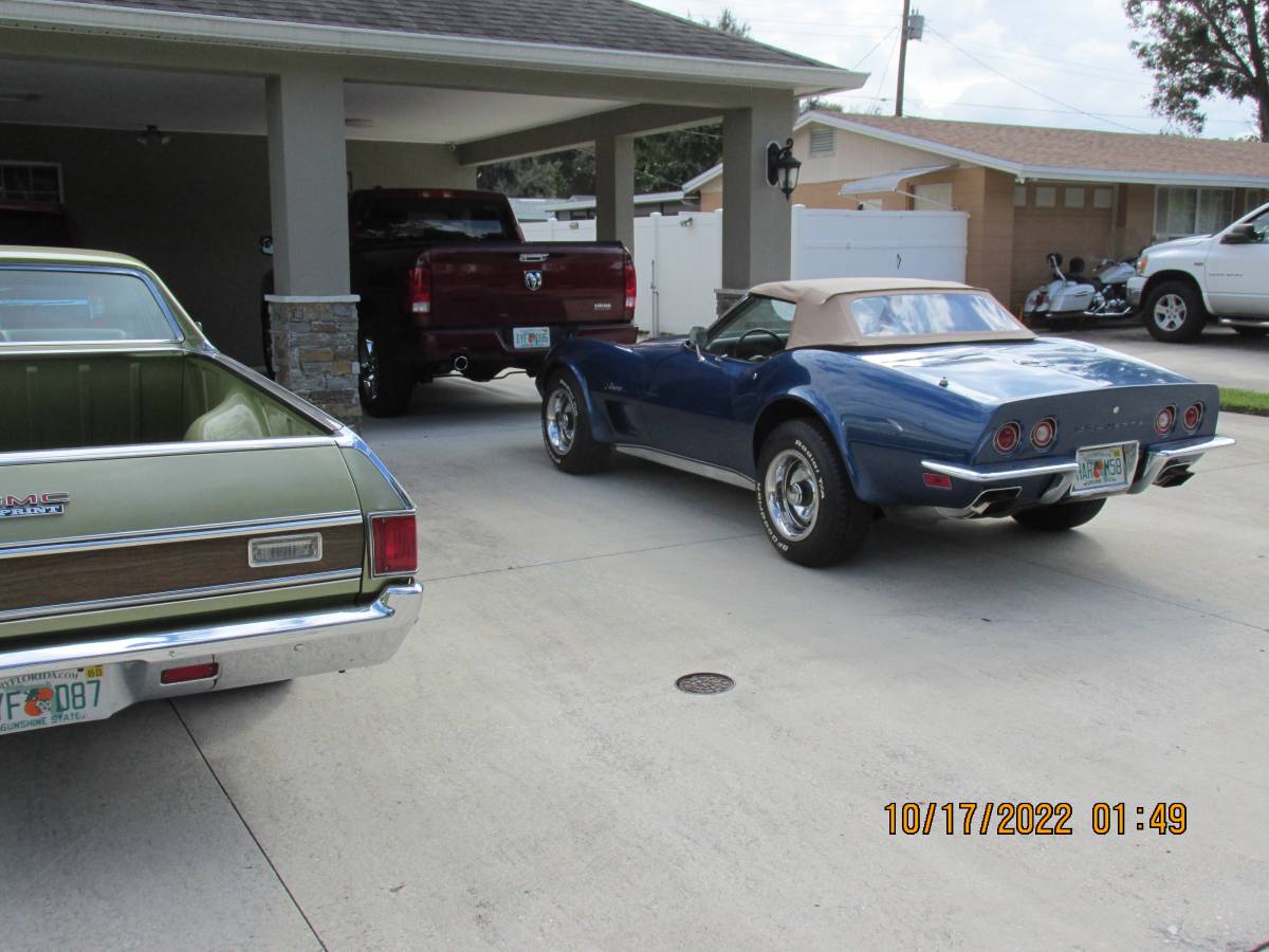 Chevrolet-corvette-1973-blue-15