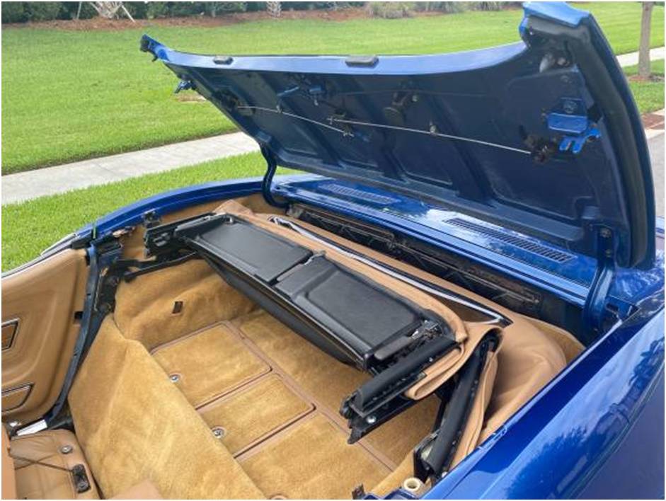 Chevrolet-corvette-1973-blue-9