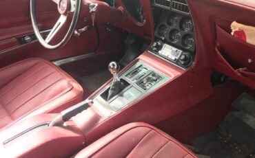 Chevrolet-corvette-1974-red