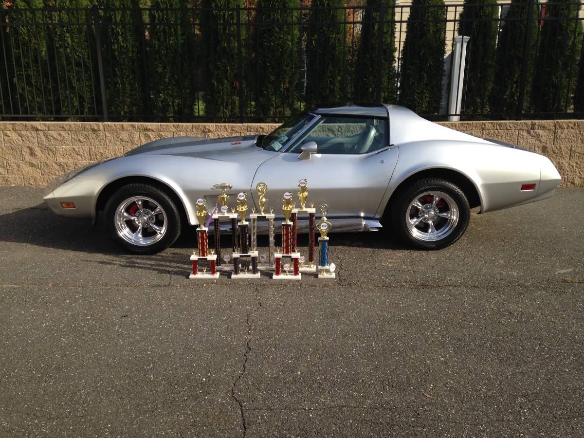 Chevrolet-corvette-1974-silver-1