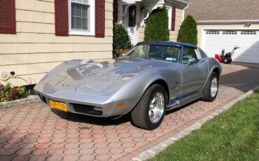 Chevrolet-corvette-1974-silver-2