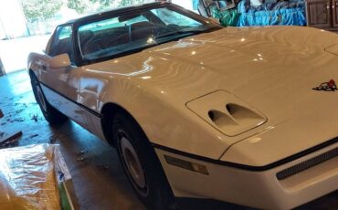 Chevrolet-corvette-1974-white-3