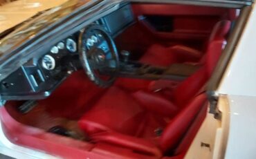 Chevrolet-corvette-1974-white-5