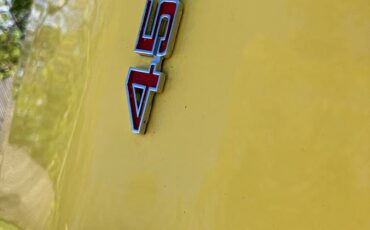 Chevrolet-corvette-1974-yellow-16
