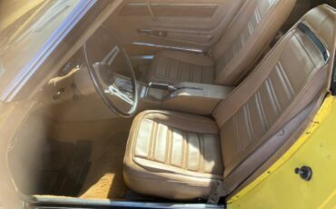Chevrolet-corvette-1974-yellow-35