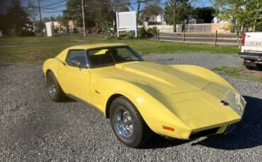 Chevrolet-corvette-1974-yellow-7