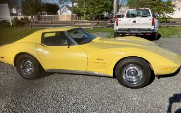 Chevrolet-corvette-1974-yellow-8