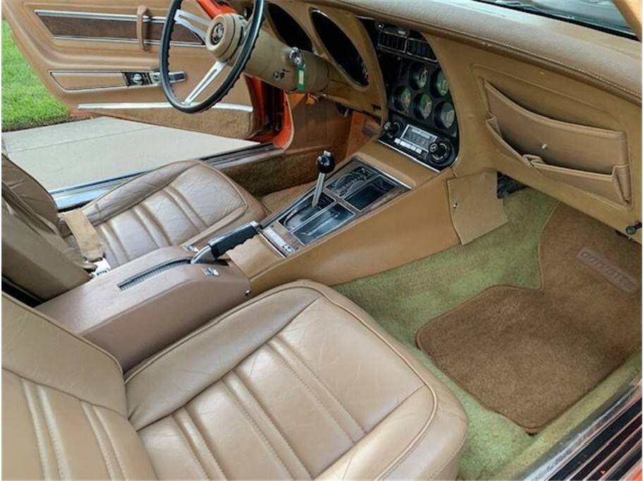 Chevrolet-corvette-1975-42