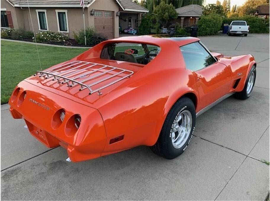 Chevrolet-corvette-1975-94