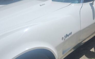 Chevrolet-corvette-1975-white-4