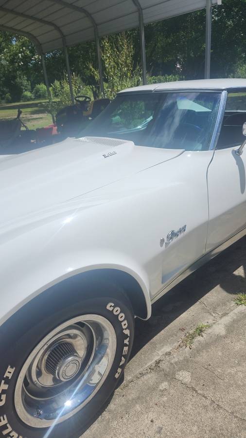 Chevrolet-corvette-1975-white-4