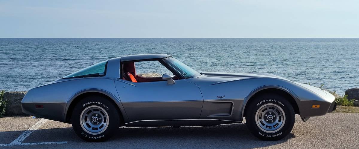 Chevrolet-corvette-1978-3