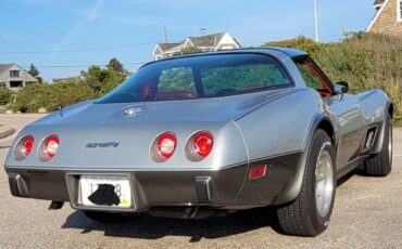 Chevrolet-corvette-1978-5