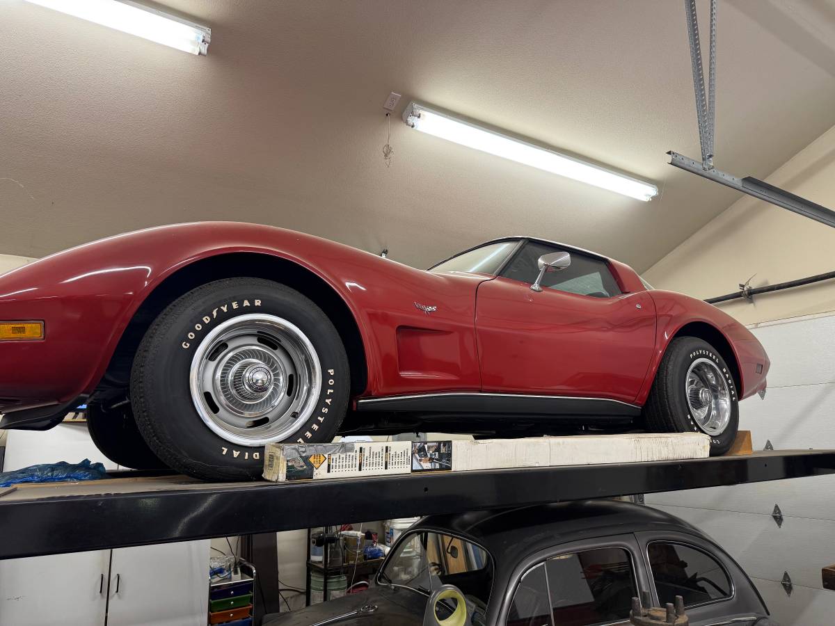 Chevrolet-corvette-1978-red-3