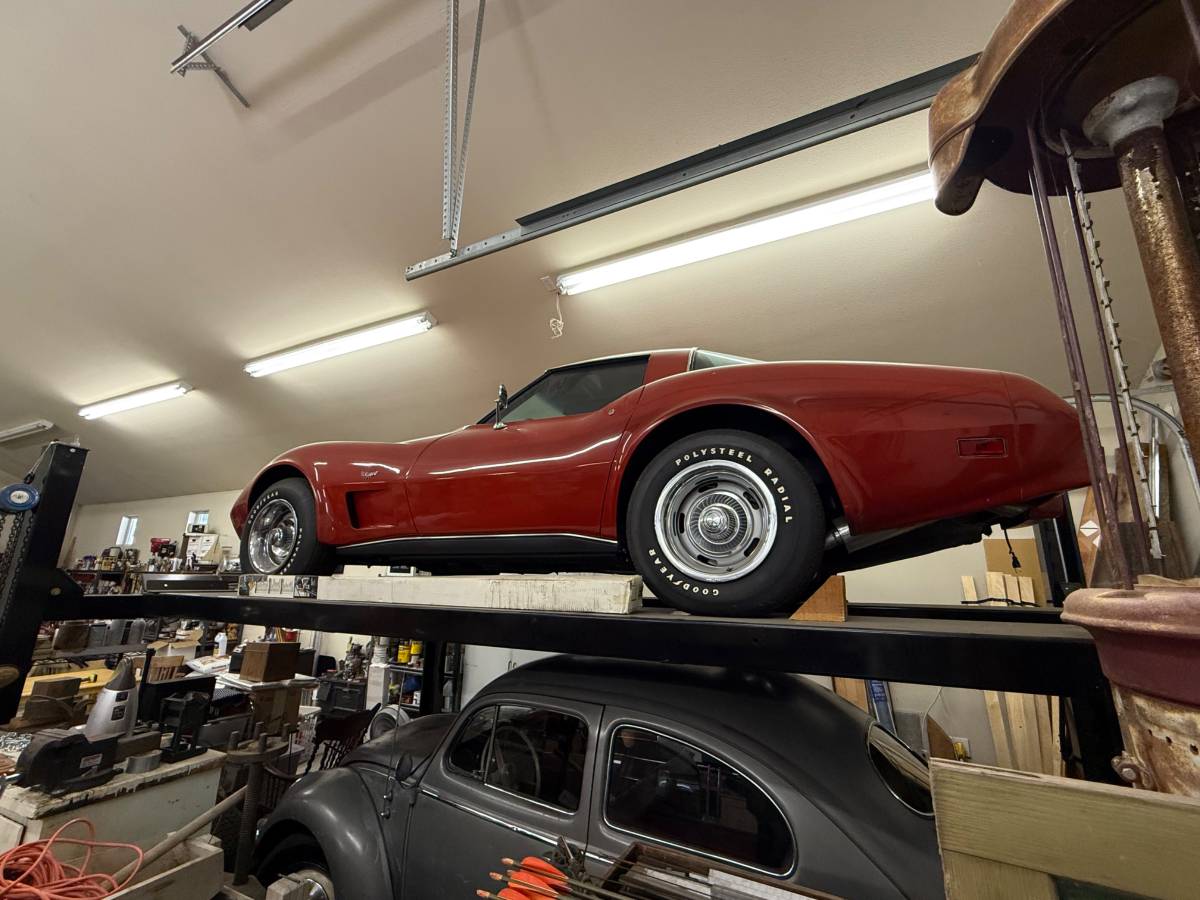 Chevrolet-corvette-1978-red-7