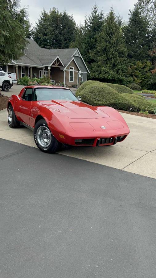 Chevrolet-corvette-1978-red