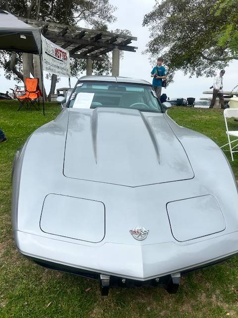 Chevrolet-corvette-1978-silver-13