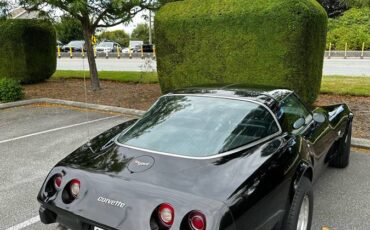 Chevrolet-corvette-1979-black-1