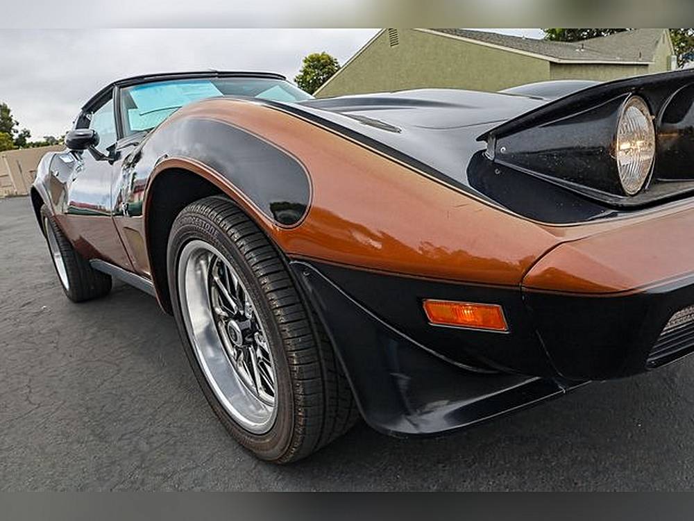 Chevrolet-corvette-1979-black-35