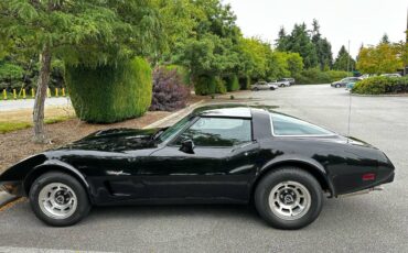 Chevrolet-corvette-1979-black