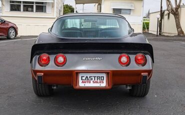 Chevrolet-corvette-1979-black-55