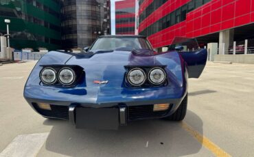 Chevrolet-corvette-1979-blue-10